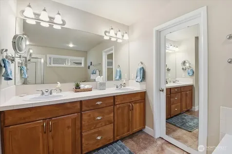 26050 SE 23rd Place Sammamish WA 98075