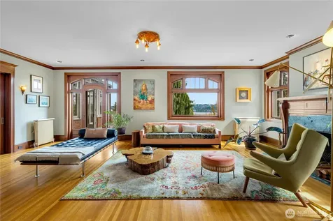 2844 Cascadia Avenue S Seattle WA 98144