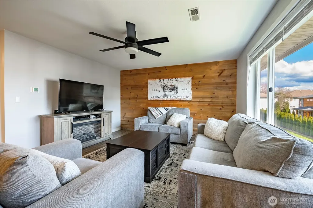 223 Judson St. Alley Lynden WA 98264