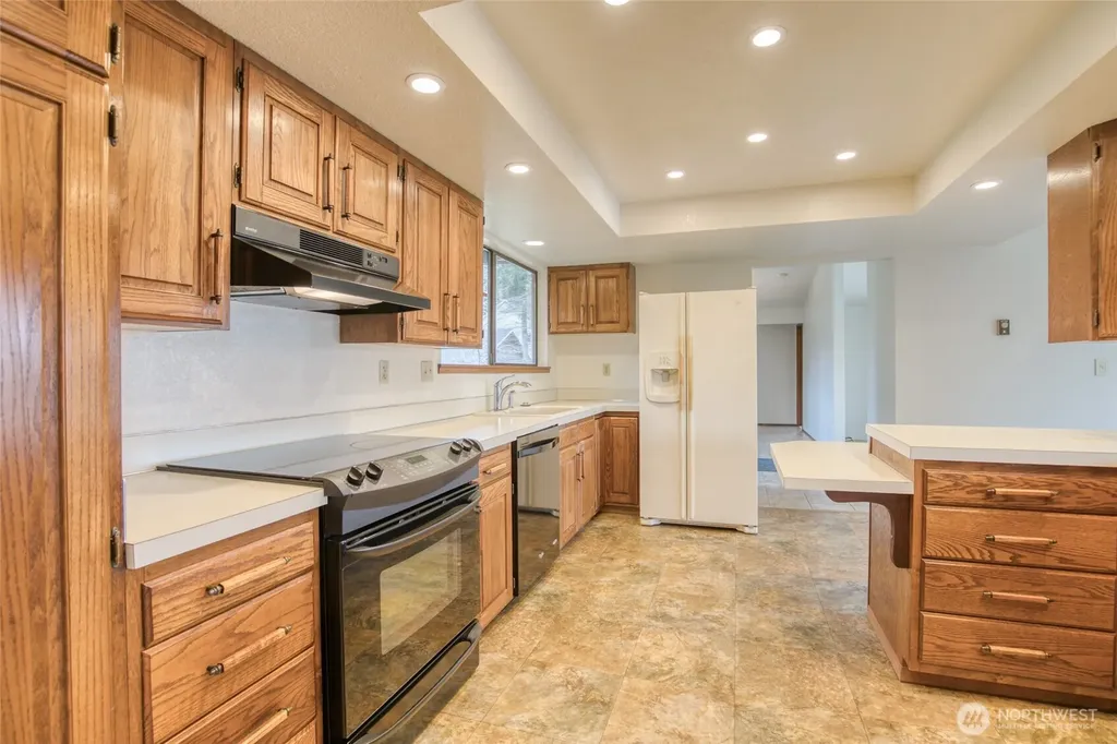 442 Mud Hen Loop SE Ocean Shores WA 98569