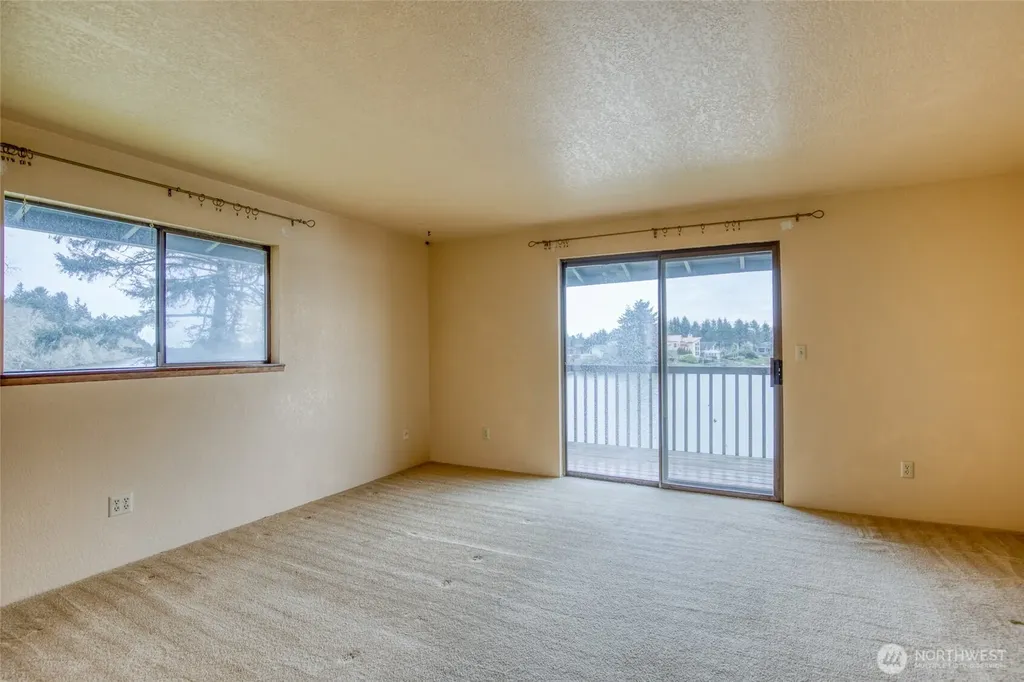 442 Mud Hen Loop SE Ocean Shores WA 98569