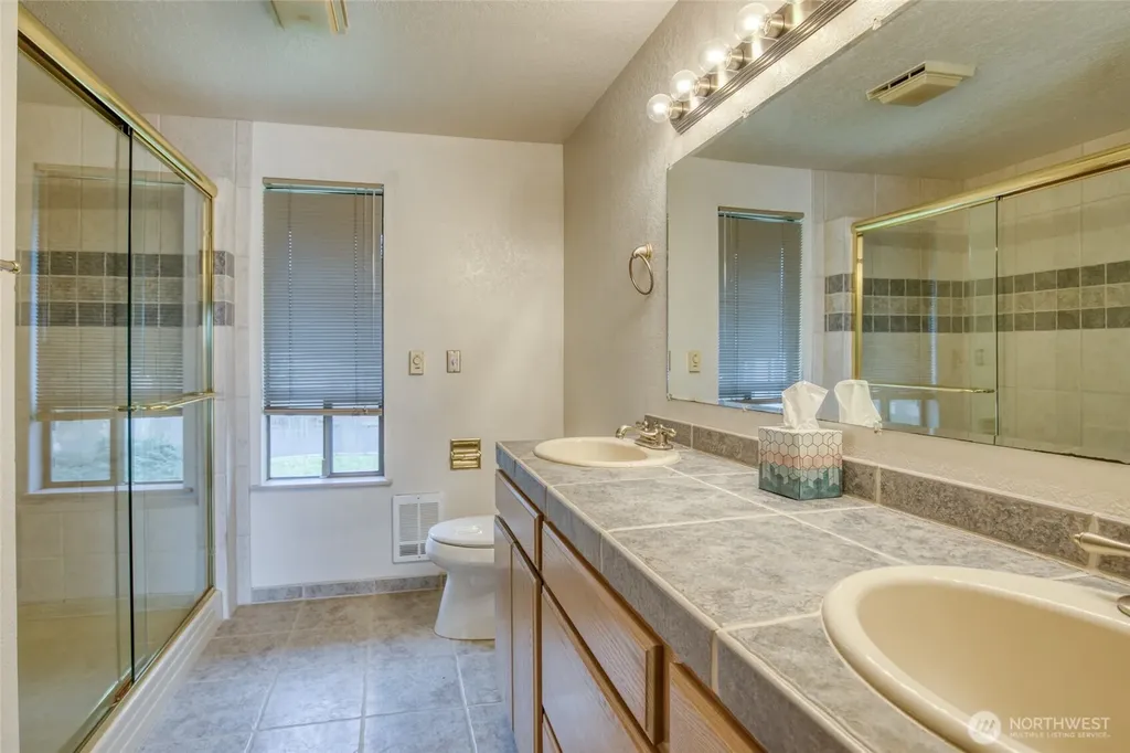 442 Mud Hen Loop SE Ocean Shores WA 98569