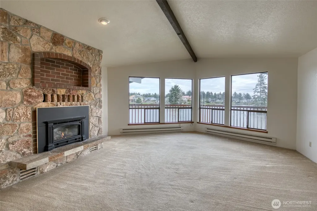 442 Mud Hen Loop SE Ocean Shores WA 98569