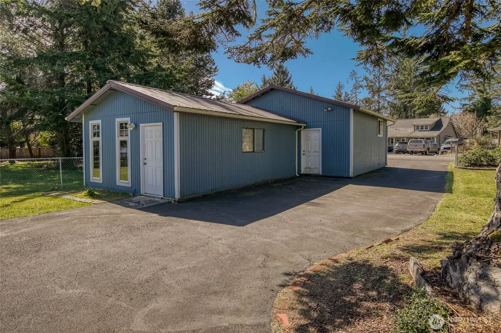 442 Mud Hen Loop SE Ocean Shores WA 98569