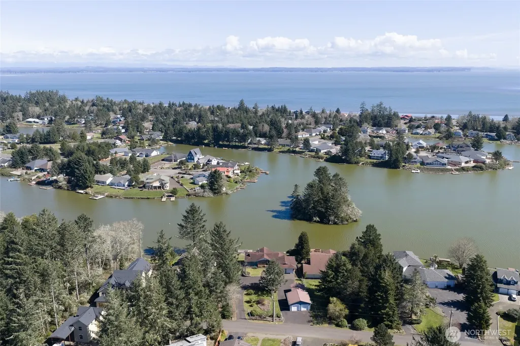 442 Mud Hen Loop SE Ocean Shores WA 98569