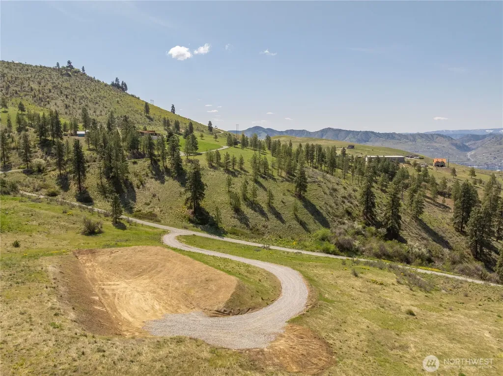 139 Mountain Ridge Lane Chelan WA 98816