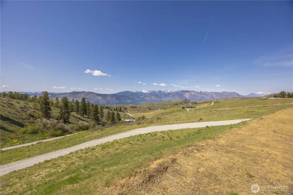 139 Mountain Ridge Lane Chelan WA 98816