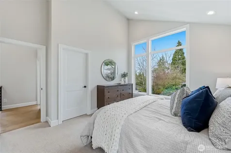 529 SE Bush Street Issaquah WA 98027