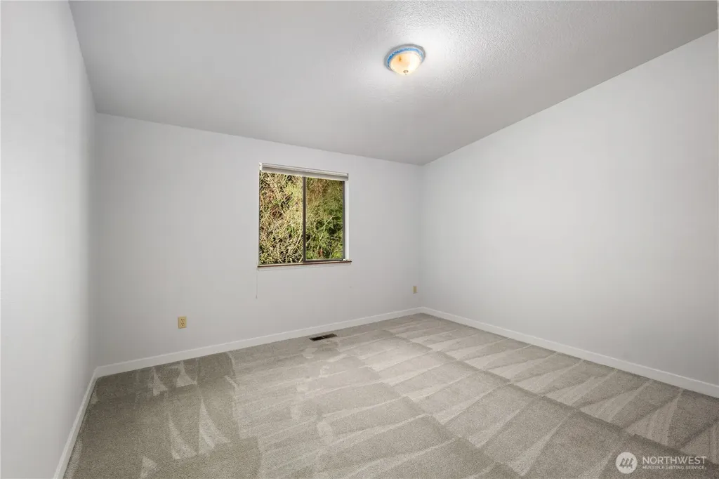19306 SE 277th Street Kent WA 98042