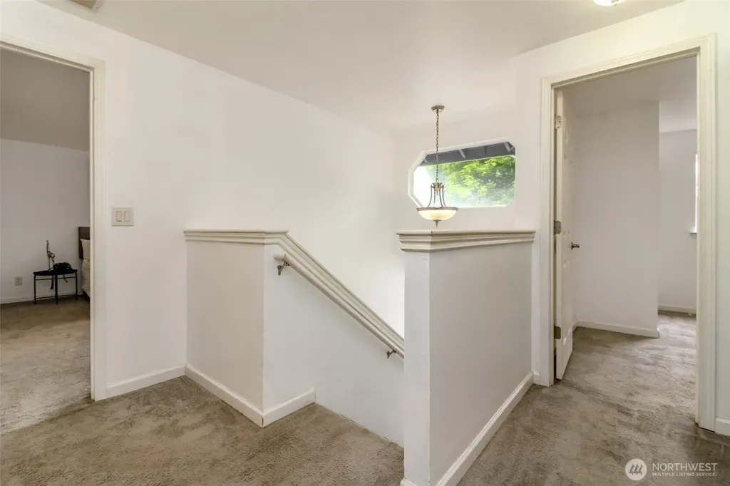 2426 E Pioneer Puyallup WA 98372