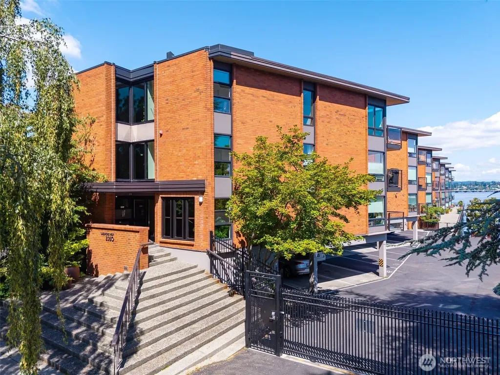 2360 43rd Ave E Seattle WA 98112