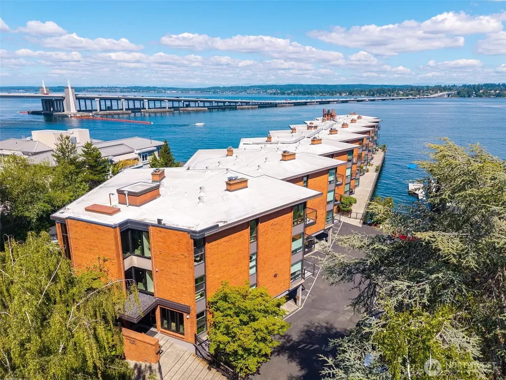 2360 43rd Ave E Seattle WA 98112