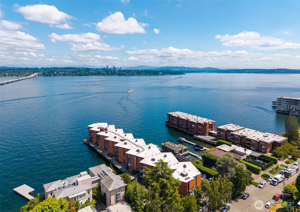 2360 43rd Ave E Seattle WA 98112