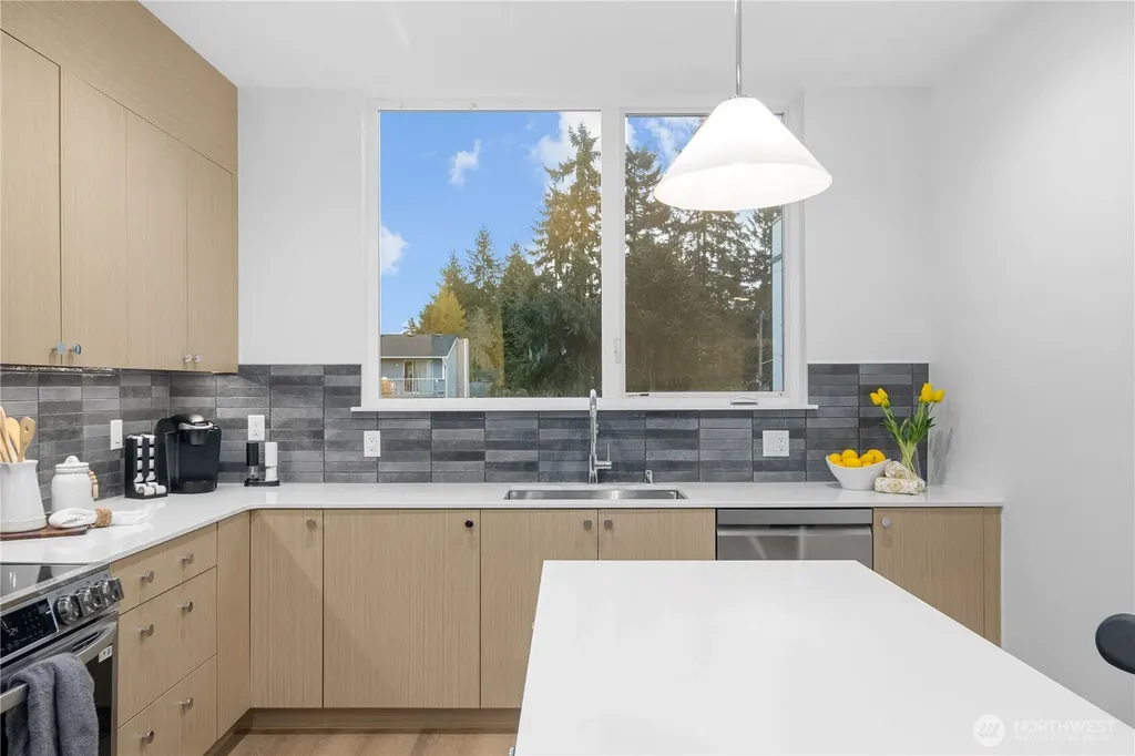 12322 14th Avenue NE Seattle WA 98125