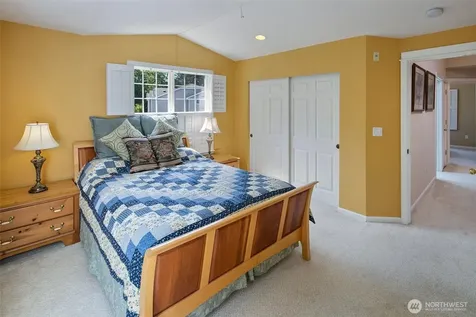 2060 132nd Avenue SE Bellevue WA 98005