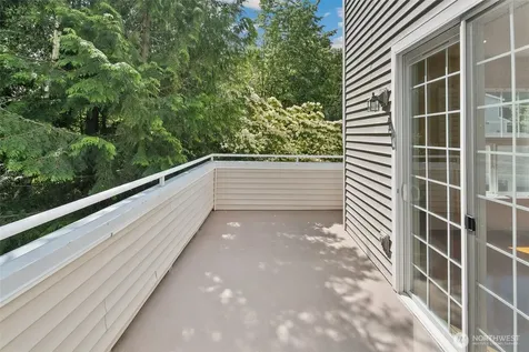 2060 132nd Avenue SE Bellevue WA 98005