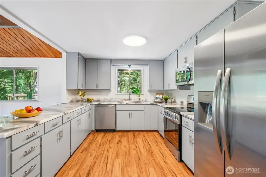 10706 Pioneer Drive Anderson Island WA 98303