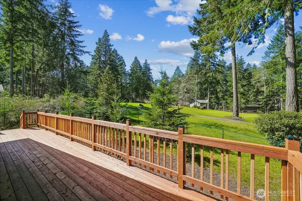 10706 Pioneer Drive Anderson Island WA 98303