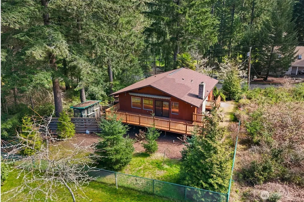 10706 Pioneer Drive Anderson Island WA 98303