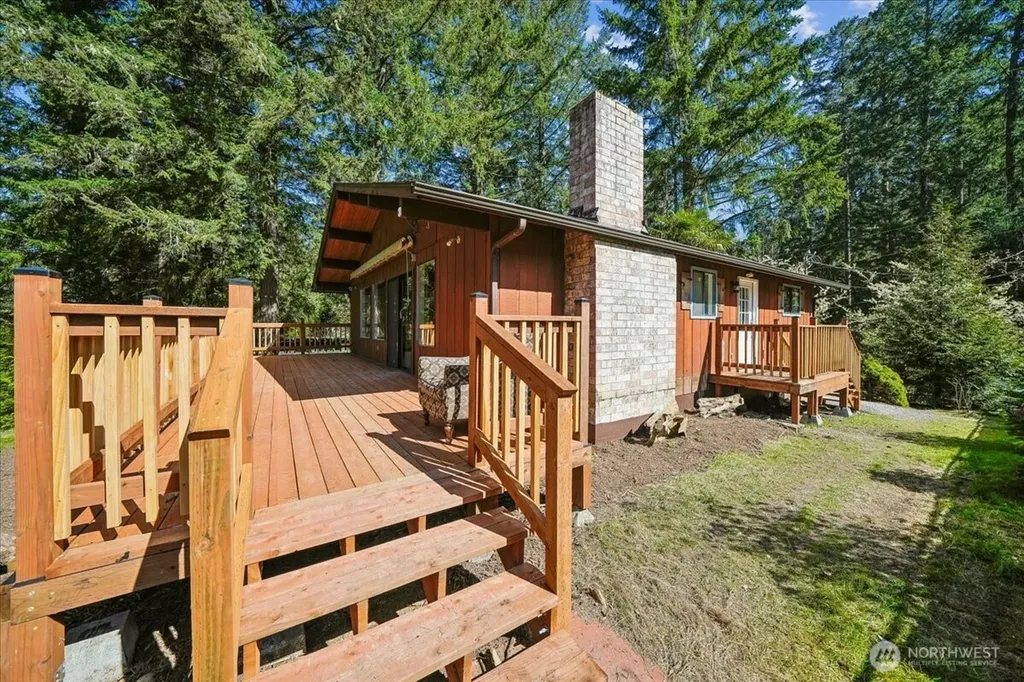 10706 Pioneer Drive Anderson Island WA 98303