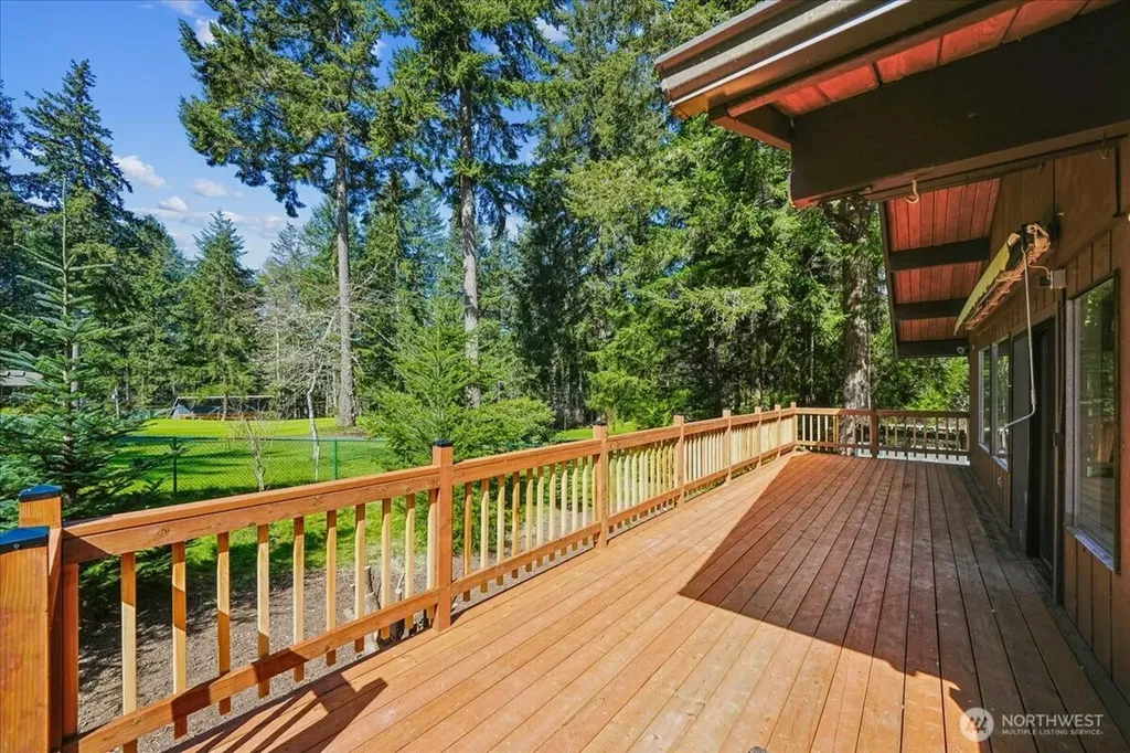 10706 Pioneer Drive Anderson Island WA 98303