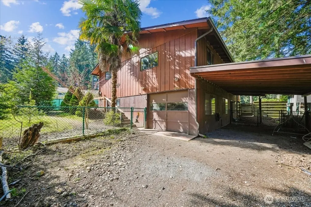 10706 Pioneer Drive Anderson Island WA 98303