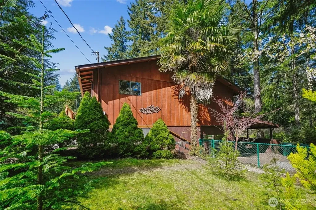 10706 Pioneer Drive Anderson Island WA 98303