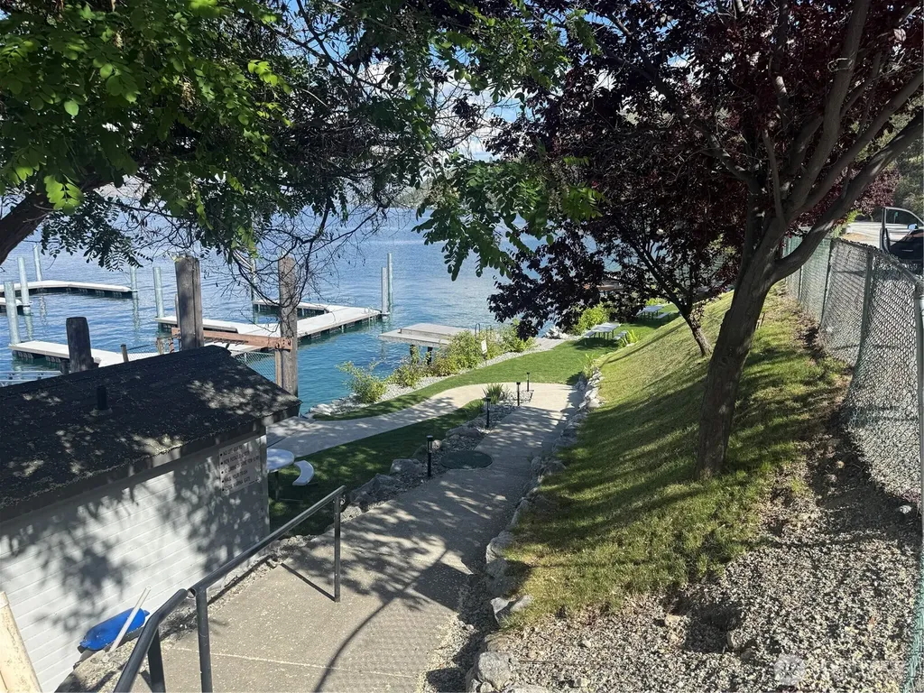 4057 Lakeview Place Chelan WA 98816