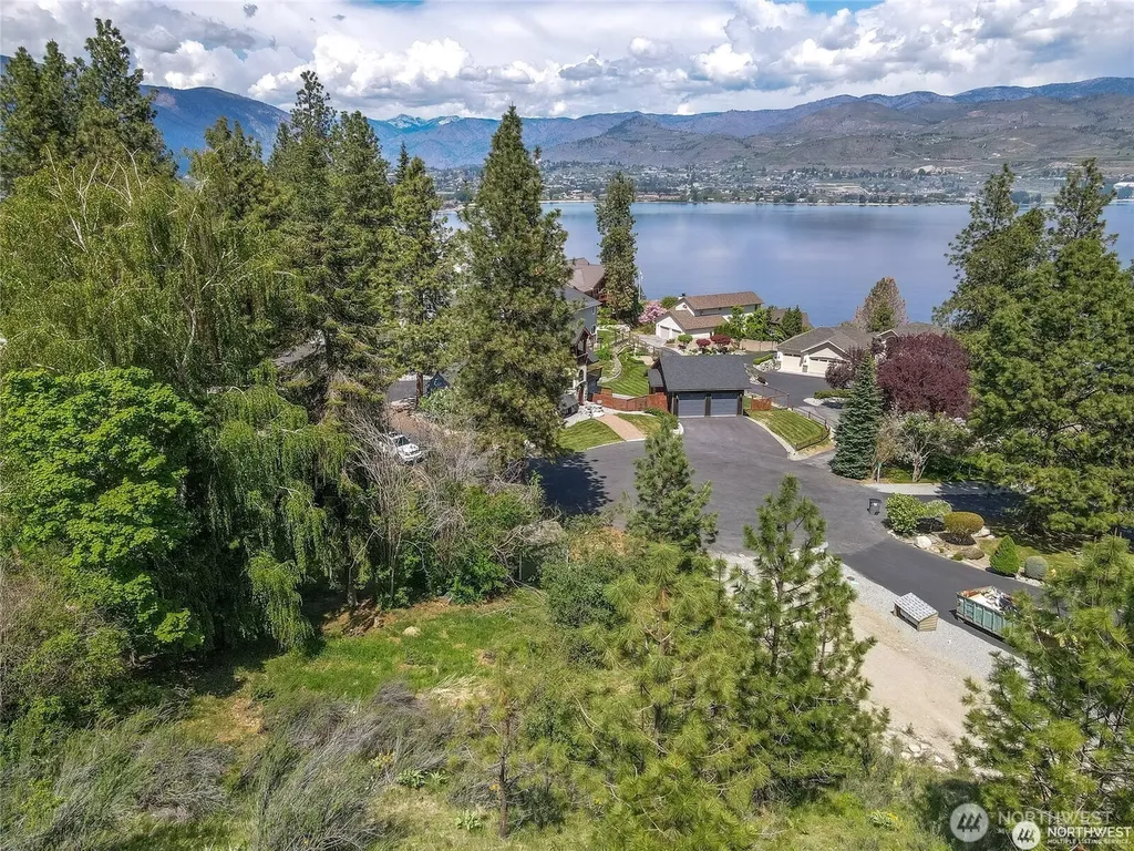 4057 Lakeview Place Chelan WA 98816