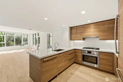 583 Battery Street Seattle WA 98121