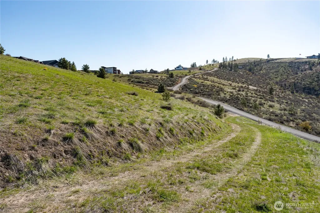 282 Hawks Ridge Road Chelan WA 98816
