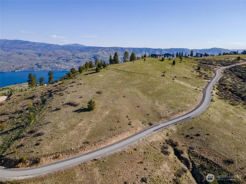282 Hawks Ridge Road Chelan WA 98816