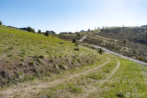 282 Hawks Ridge Road Chelan WA 98816
