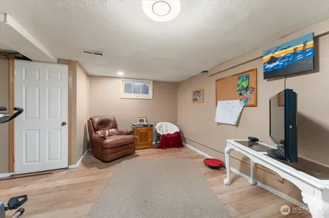 225 S Division Street Cashmere WA 98815