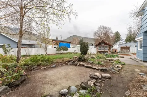 225 S Division Street Cashmere WA 98815