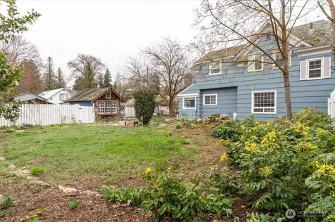 225 S Division Street Cashmere WA 98815