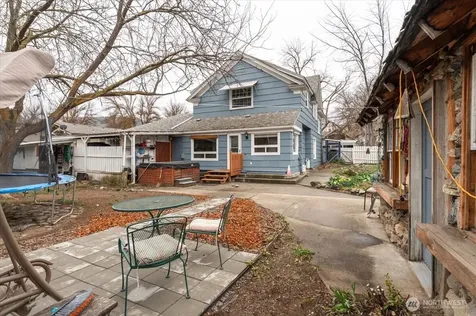 225 S Division Street Cashmere WA 98815