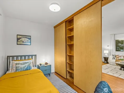 8117 17th Avenue SW Seattle WA 98106