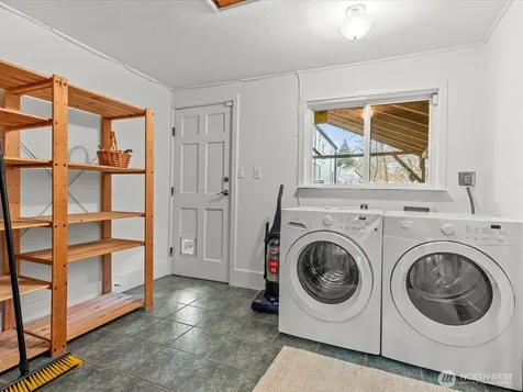 8117 17th Avenue SW Seattle WA 98106