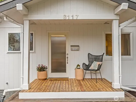 8117 17th Avenue SW Seattle WA 98106