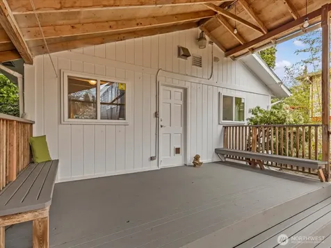 8117 17th Avenue SW Seattle WA 98106