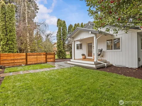 8117 17th Avenue SW Seattle WA 98106