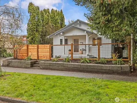 8117 17th Avenue SW Seattle WA 98106