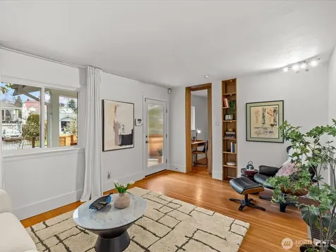 8117 17th Avenue SW Seattle WA 98106