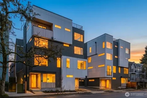 1127 10th Avenue E Seattle WA 98102