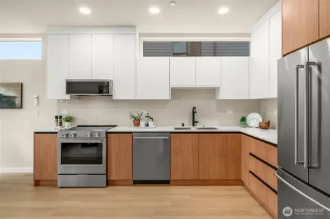 1127 10th Avenue E Seattle WA 98102