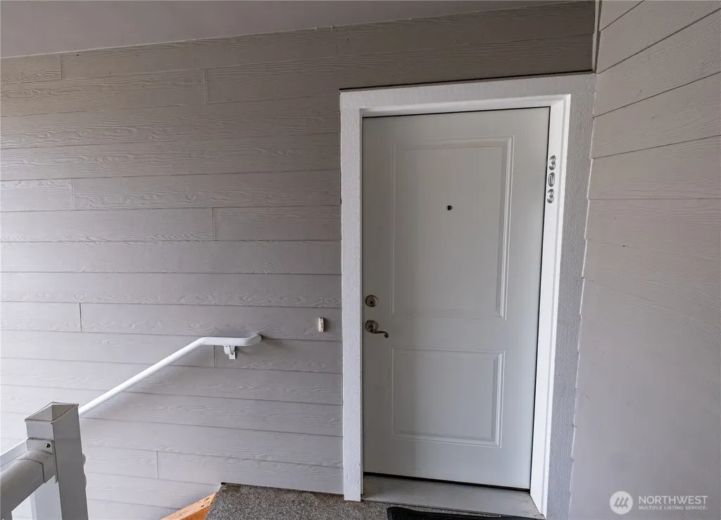 1651 SW Mulberry Oak Harbor WA 98277