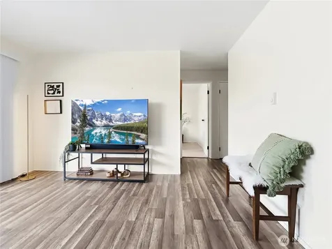 19411 56th Avenue W Lynnwood WA 98036