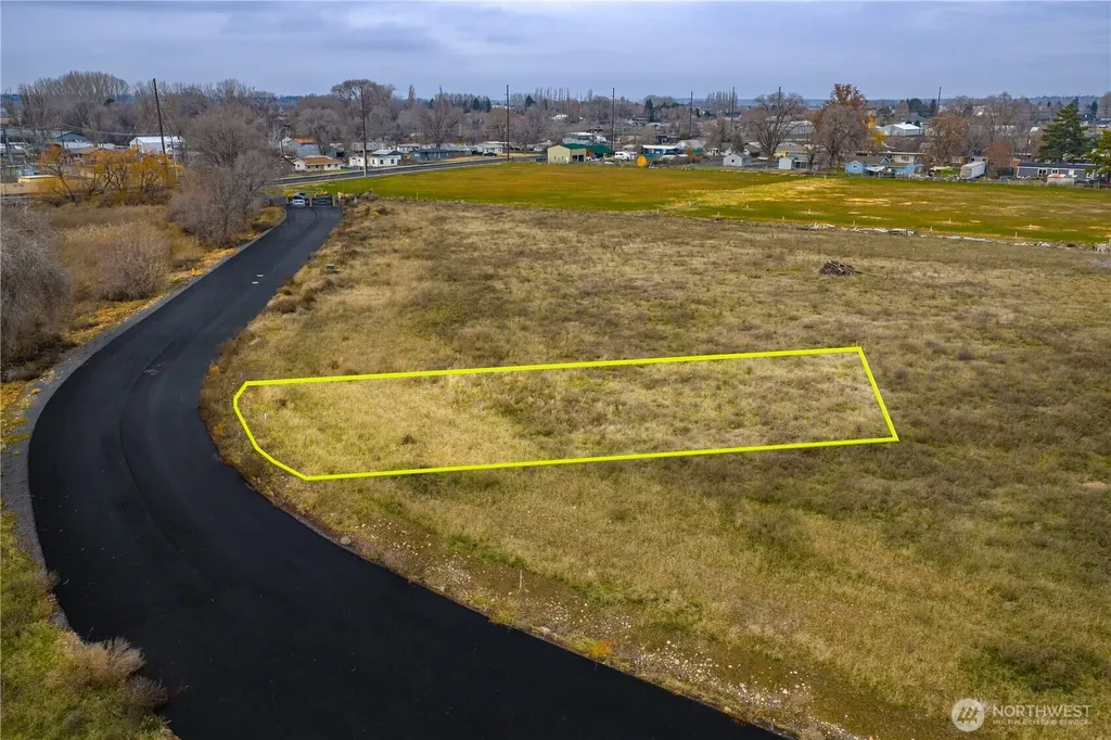 4 Valley Road NE Moses Lake WA 98837