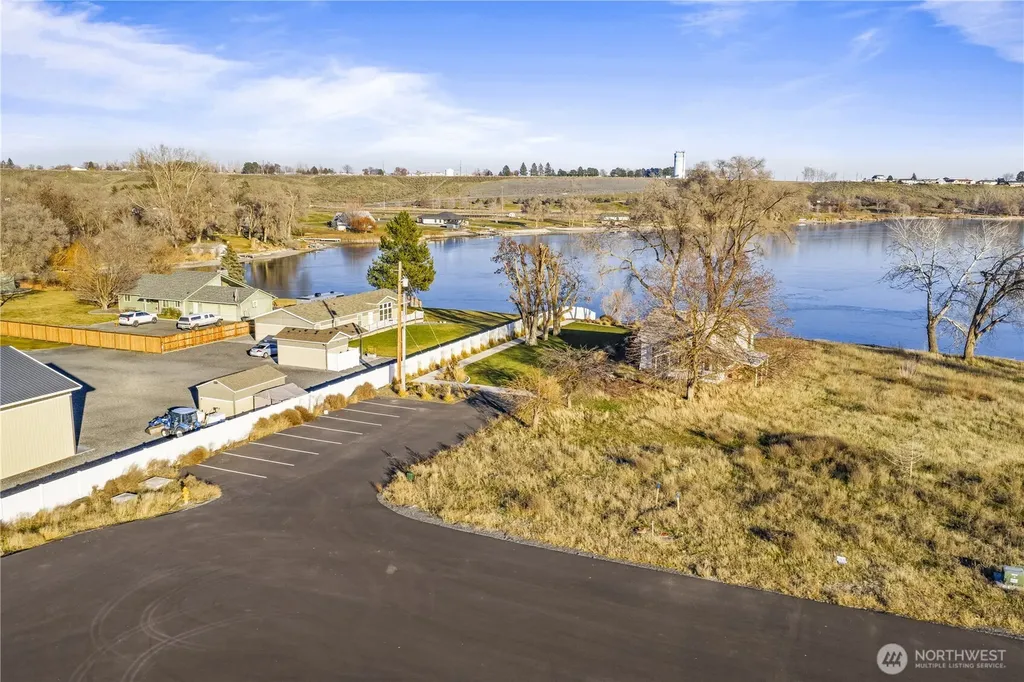 4 Valley Road NE Moses Lake WA 98837